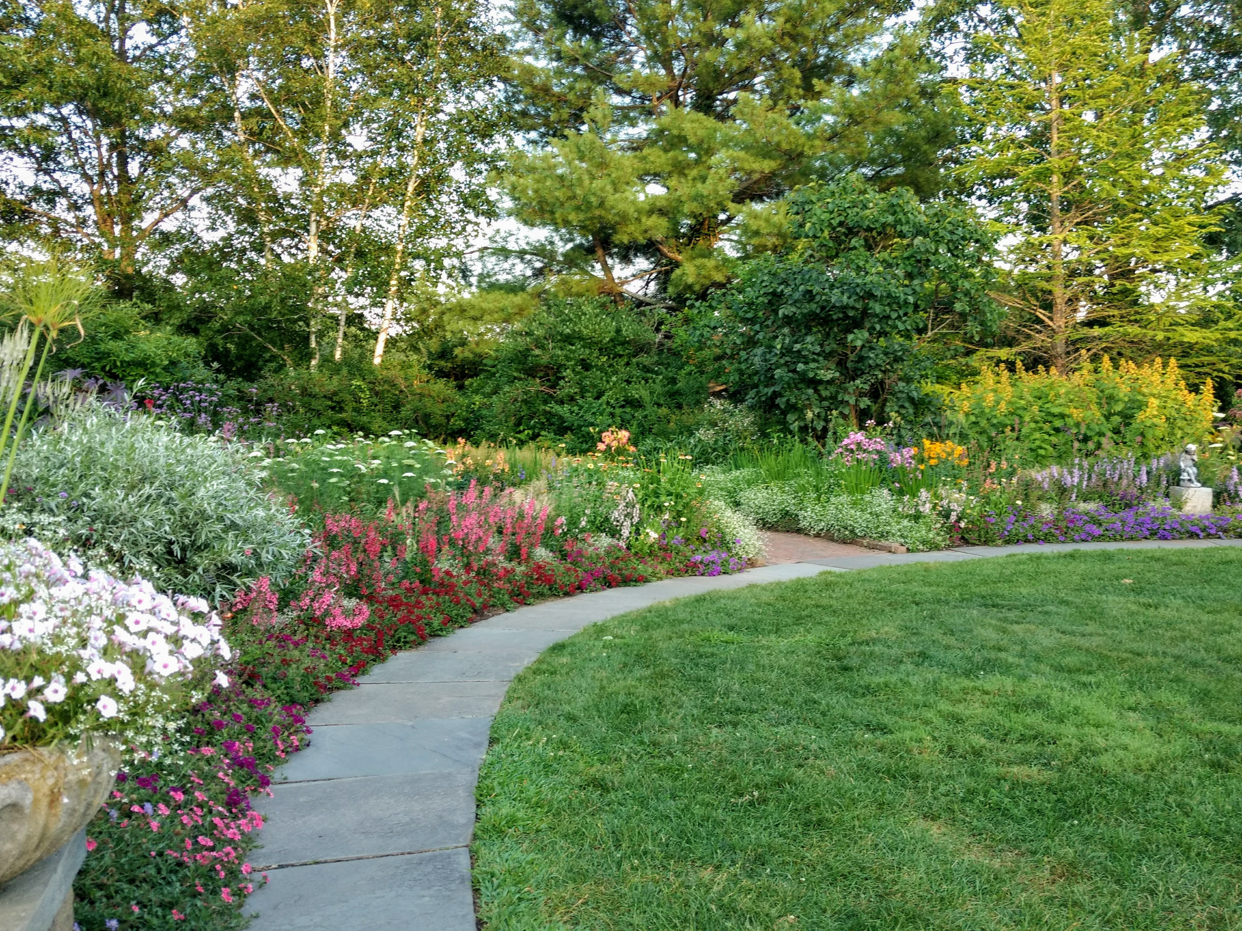 Благоустройство участка частного дома в Октябрьском и Республике Башкортостан